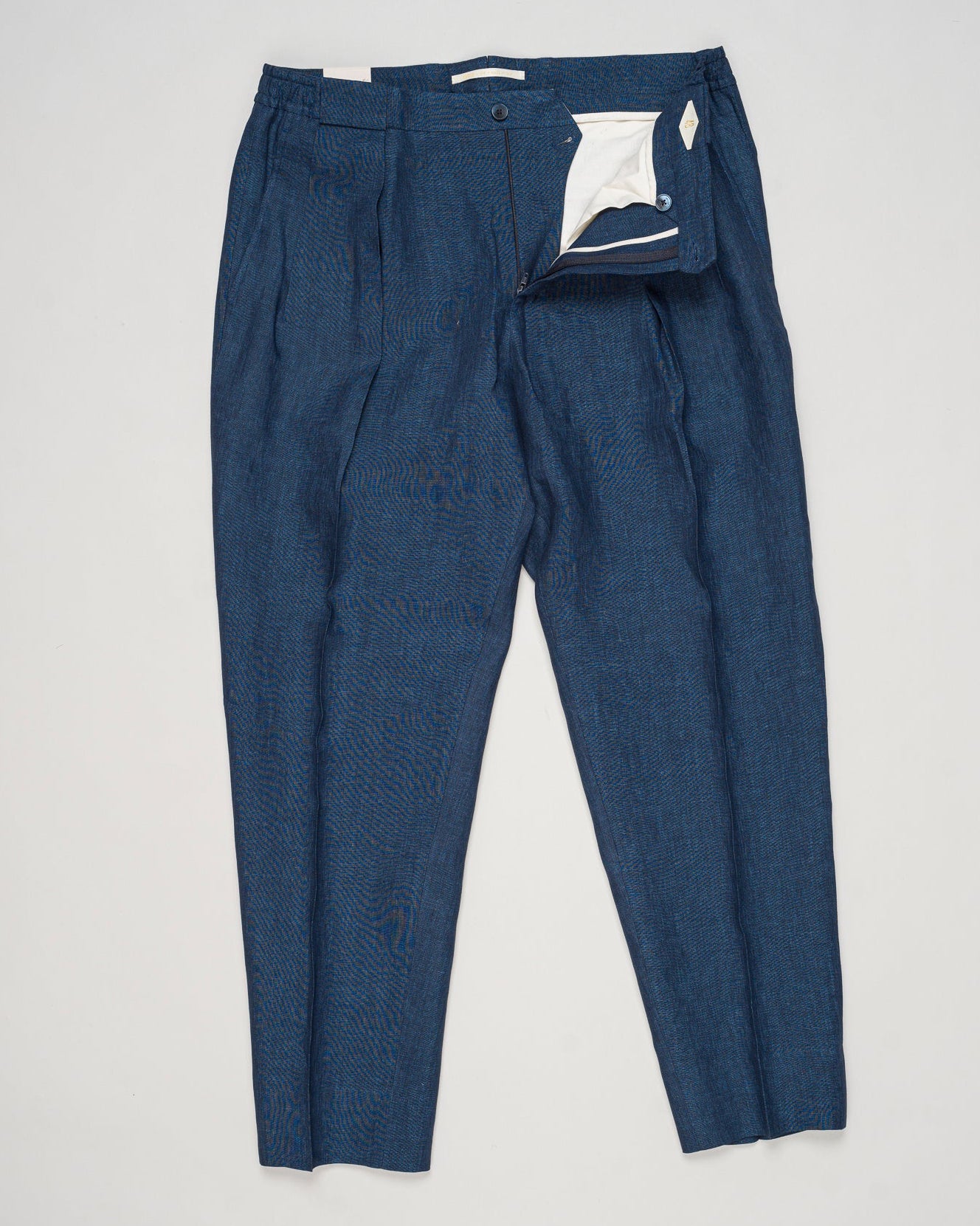 Composition: 100% Cotton
Article: PT000174U 52059
Color: 9201 / Navy
Made in Portugal Herno Cotton Jersey Shorts / Navy