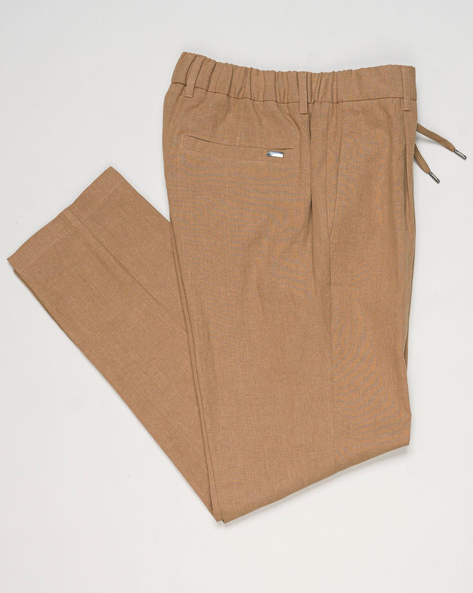 Main fabric: 70% Linen 30% Cotton
Lining: 100% Cotton
Elastic with drawstring waist
Zip and button fastening
Slanted pockets
Welted back pockets
Article: PT000185U 17147
Color: 2157 / Camel Herno Linen & Cotton Trousers / Camel
