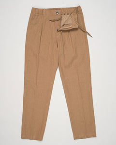 Main fabric: 70% Linen 30% Cotton
Lining: 100% Cotton
Elastic with drawstring waist
Zip and button fastening
Slanted pockets
Welted back pockets
Article: PT000185U 17147
Color: 2157 / Camel Herno Linen &amp; Cotton Trousers / Camel