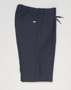 Main fabric: 70% Linen 30% Cotton
Lining: 100% Cotton
Elastic with drawstring waist
Zip and button fastening
Slanted pockets
Welted back pockets
Matching &nbsp;jacket available. Jacket and trousers sold separately.
Article: PT000185U 17147
Color: 9200 / Navy Herno Linen &amp; Cotton Trousers / Navy