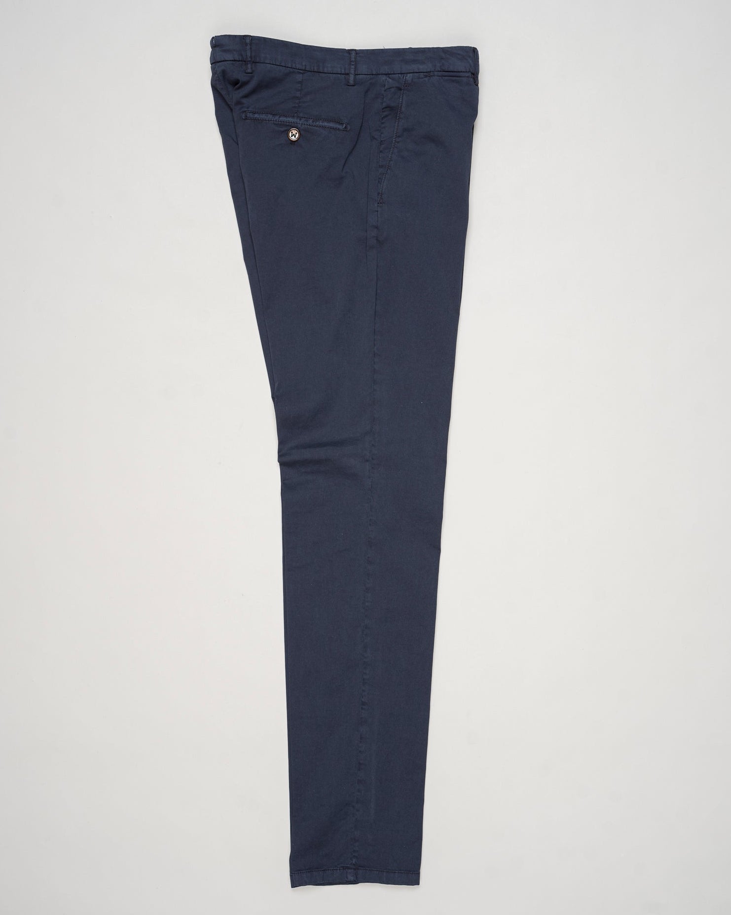 Mod. Vulcano23-GD
Garment dyed
Art. dv0955x
Col. Navy 665
85% cotton, 11% silk, 4% elastane
Made in Martina Franca, Italy Berwich Garment Dyed Cotton & Silk Chinos / Navy
