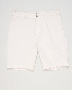 Model: ber_muda elax-GD
Article: ts0001x
Composition:&nbsp;98% Cotton, 2% Elastane
Color: 802 Latte
Made in Martina Franca, Italy Berwich Garment Dyed Cotton Shorts / Latte
