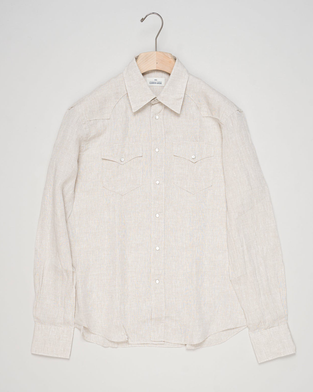 Composition: 100% Linen
Snap buttons on front and cuffs
Article: 1082 921
Model: WEST
Color: Light Beige
Made in Italy Alessandro Gherardi Linen Western Shirt / Light Beige