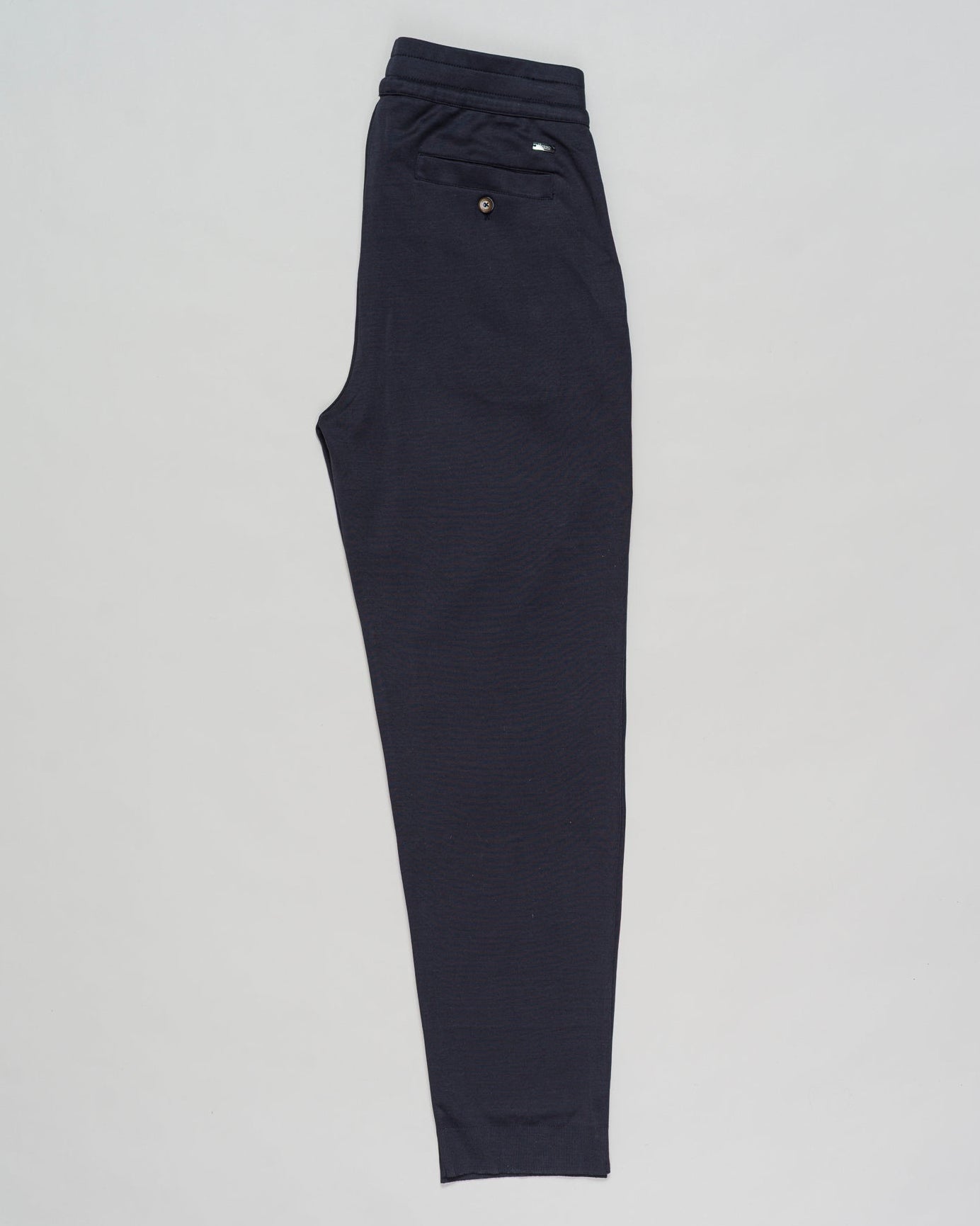 Composition: 100% Cotton
Article: PT000196U 52059
Color: 9201 / Navy
Made in Portugal Herno Cotton Jersey Sweatpants / Navy