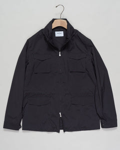 Rainproof, lightweight and practical, it is perfect for facing any weather condition in style.

Gran Sasso Field Jacket / Navy