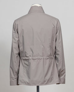 Rainproof, lightweight and practical, it is perfect for facing any weather condition in style.

Gran Sasso Field Jacket / Sand

78190/69328

col. 120 sand beige