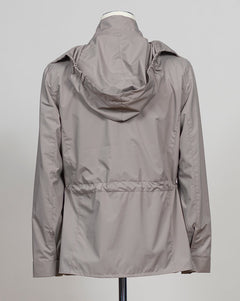 Rainproof, lightweight and practical, it is perfect for facing any weather condition in style.

Gran Sasso Field Jacket / Sand

78190/69328

col. 120 sand beige