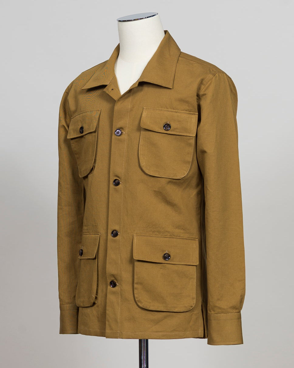 Safari jacket
4 patch pockets
Unlined
Made in Italy Briglia Safari Jacket / Mustard