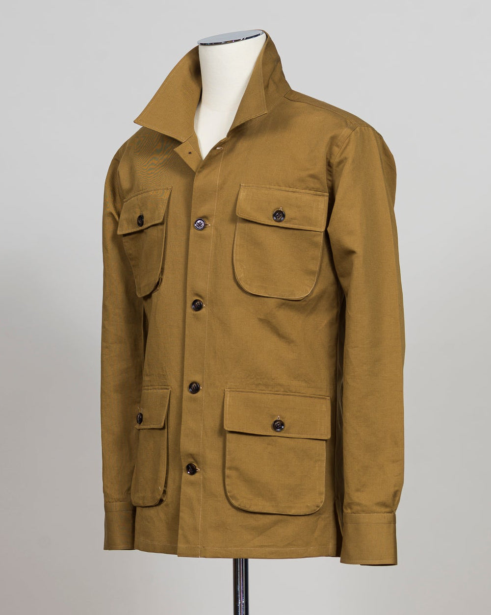 Safari jacket
4 patch pockets
Unlined
Made in Italy Briglia Safari Jacket / Mustard