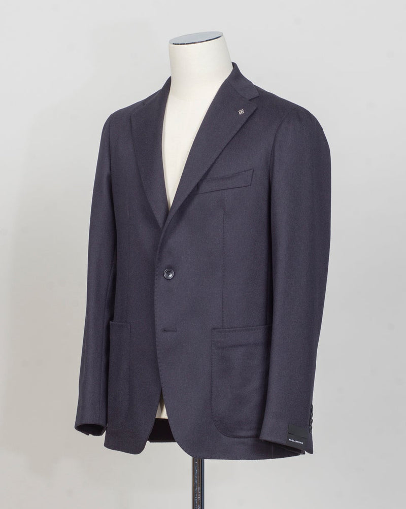 Montecarlo 1SHO22K (1.5cm longer)
Notch
SB 2 bot
2 sp
Art 190015 U
Col B5072 Navy
100% Camel
Made in Martina Franca, Italy Tagliatore Camel Jacket / Navy