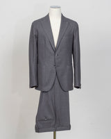 Unconstructed shoulder
Unlined
2 Buttons
Notch lapel
Patch pockets
Side vents
Flat front trousers
Belt loops
Slanted side pockets
2 back pockets
Composition: 95% Virgin Wool 5% Elastane Bistretch
Modello: Monte Carlo / 2SHO22K01
Color: Grey / S1379
Made in Martina Franca, Italy Tagliatore Wool Stretch Suit / Grey