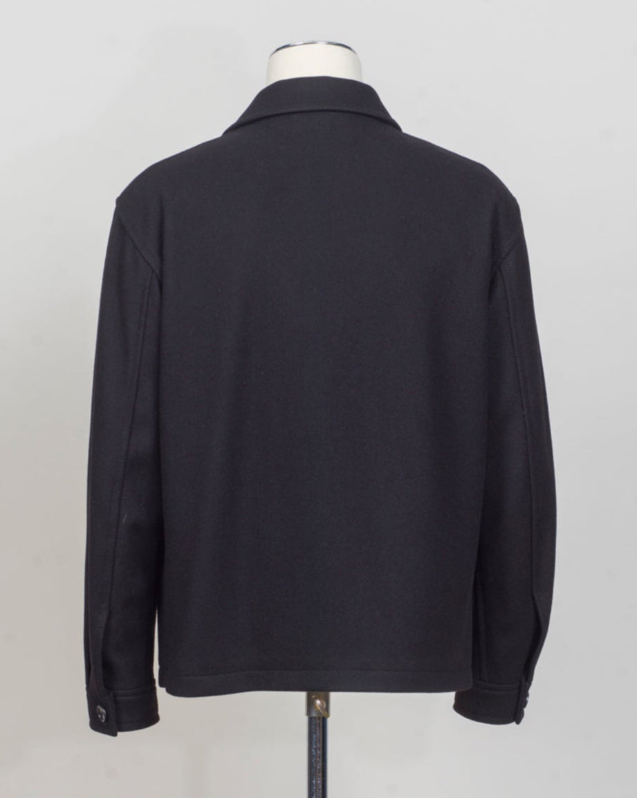 ADIB Shirt Jacket
Fabric: 100% wool Loro Piana / Capolavoro
Art 770065
Col N1234 (Black)
Made in Martina Franca, Italy Tagliatore Wool & Cashmere Shirt Jacket / Black