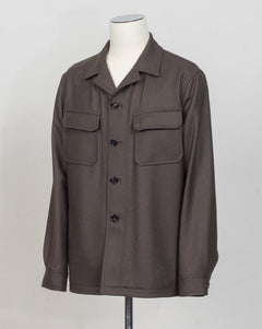 Model: G-Calvin
Art. 160069
Col. M1333 Marrone&nbsp;
Bot 51M
100% Virgin Wool&nbsp;
Heavy twill
Made in Martina Franca, Italy Tagliatore Wool Overshirt / Dark Brown