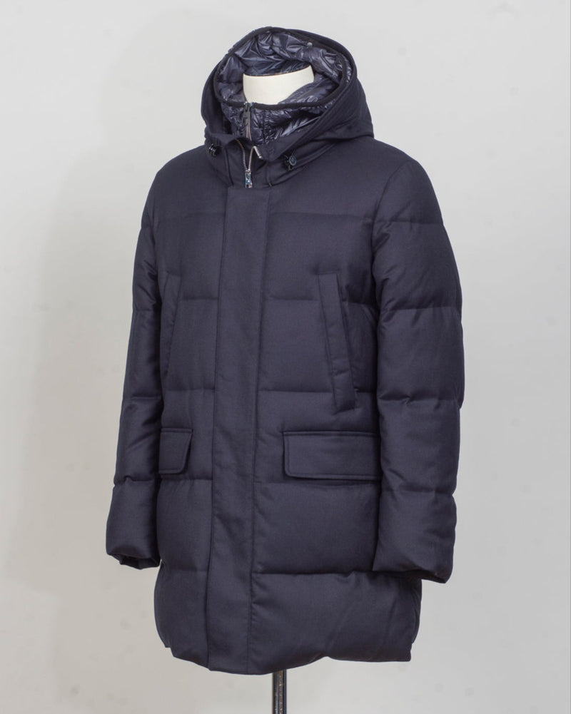 Outer fabric: 100% Virgin Wool by Vitale Barberis Canonico
Lining 1: 100% Polyester
Lining 2: 100% Polyamide
Filling: 90% Down 10% Feathers
Color: Navy / 89
Article: F09MUCX501
Snap buttons Montecore VBC Wool Down Coat / Navy