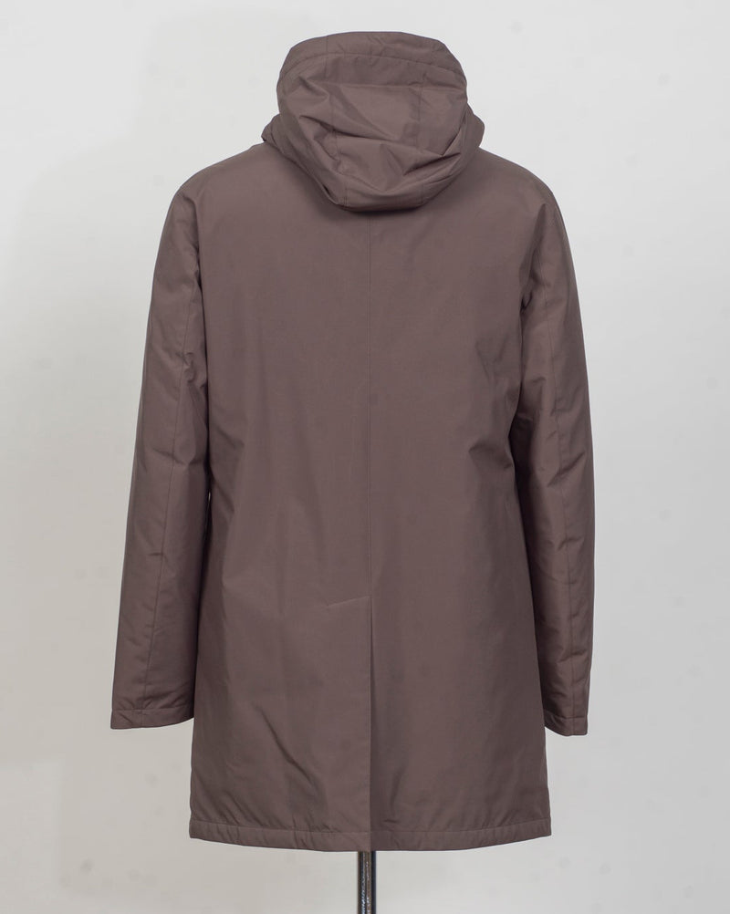 Outer fabric: 79% Polyester 21% Elastane
Lining: 100% Polyamide
Filling: 90% Down 10% Feathers
Color: Olive Green / 39
Article: F09MUCX512
Snap buttons Montecore Down Parka / Olive Green