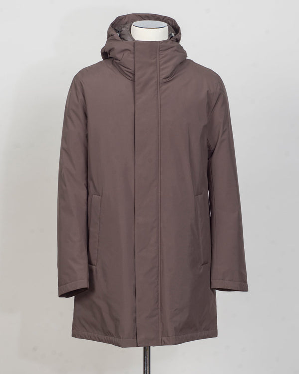 Outer fabric: 79% Polyester 21% Elastane
Lining: 100% Polyamide
Filling: 90% Down 10% Feathers
Color: Olive Green / 39
Article: F09MUCX512
Snap buttons Montecore Down Parka / Olive Green