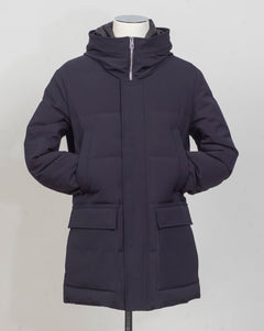 Outer fabric: 91% Polyester 9% Elastane
Lining: 100% Polyamide
Filling: 90% Down 10% Feathers
Color: Navy / 89
Article: F09MUCX738
Snap buttons Montecore Hooded Down Coat / Navy