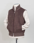 Gran Sasso wadded vest
Art. 78176/55016
Col. 038 Brown
Material: Alcantara and wool. Polyester padding.
Made in Italy Gran Sasso Alcantara Waistcoat / Brown