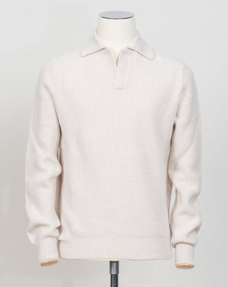 Gran Sasso Ribbed Polo Knit&nbsp;
Art. 23163/25067
Col 054 Bone white / Panna&nbsp;
Composition 100% wool
Made in Italy