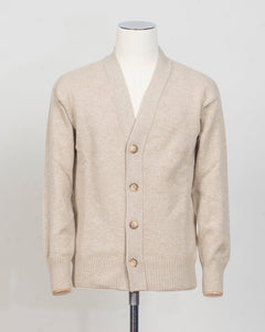 Gran Sasso Woolen Overshirt
Art. 2318825051&nbsp;
Col 010 Crema
Composition 100% wool
10 gauge
Made in Italy Gran Sasso Wool Cardigan / Black Gran Sasso Wool Cardigan / Light Beige