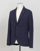 Gran Sasso Rain Wool Blazer
Water repellent treatment on the wool fibre 
Article: 57156/246112
Col 598 Navy
Composition: 100% Virgin Wool
Made in Italy 