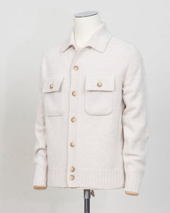 Gran Sasso Woolen Overshirt
Art. 13190/25079
Col 054 Off white
Composition 100% wool
10 gauge
Made in Italy