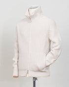 Article: 10155 / 19643
Color: 113 / Natural White
Composition: 80%wo 10%ws 10%vi
Made in Italy Gran Sasso Heavy Ribbed Full-Zip Jacket / Natural White