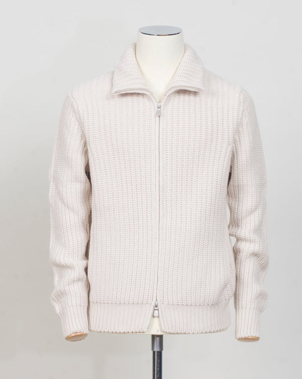 Article: 10155 / 19643
Color: 113 / Natural White
Composition: 80%wo 10%ws 10%vi
Made in Italy Gran Sasso Heavy Ribbed Full-Zip Jacket / Natural White