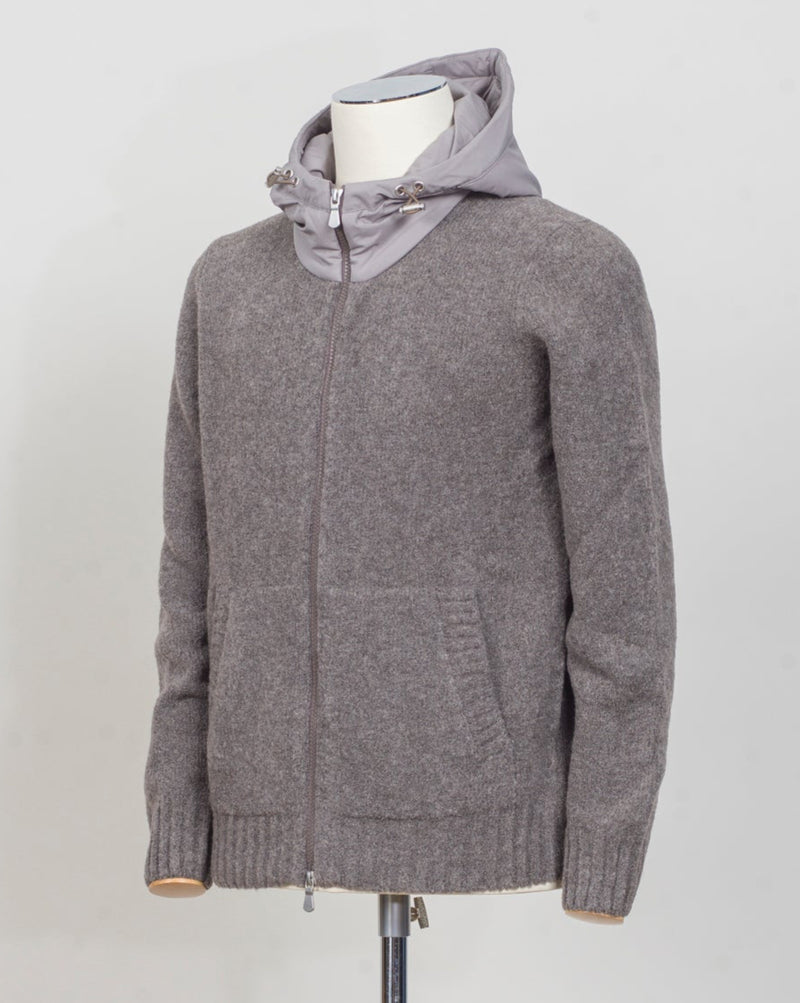 Article: 13184/24010
Color: 165 / Greige
Composition: 80%wo 20%pa
Made in Italy Gran Sasso Bouclé Wool Hooded Jacket / Light Taupe