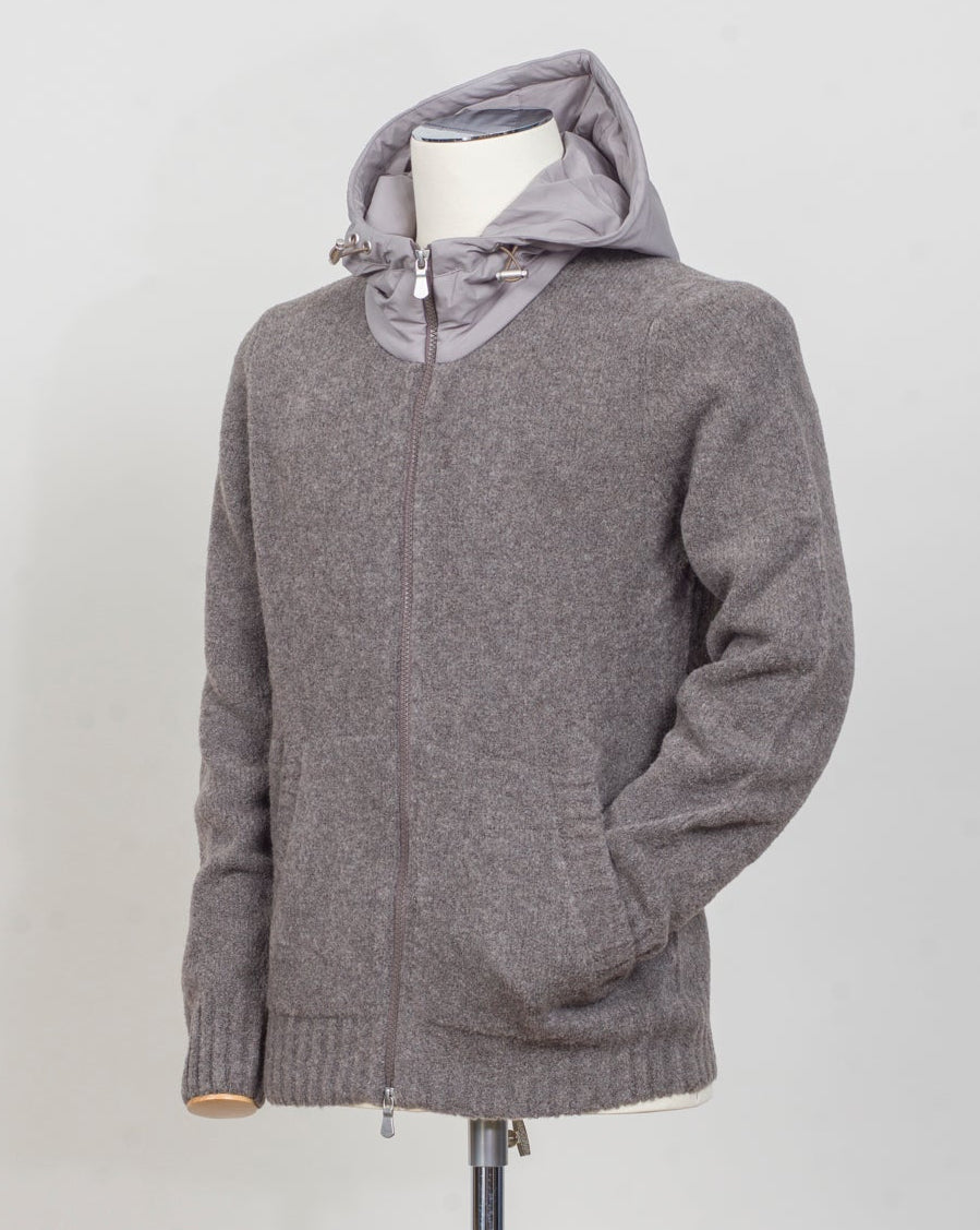 Article: 13184/24010
Color: 165 / Greige
Composition: 80%wo 20%pa
Made in Italy Gran Sasso Bouclé Wool Hooded Jacket / Light Taupe