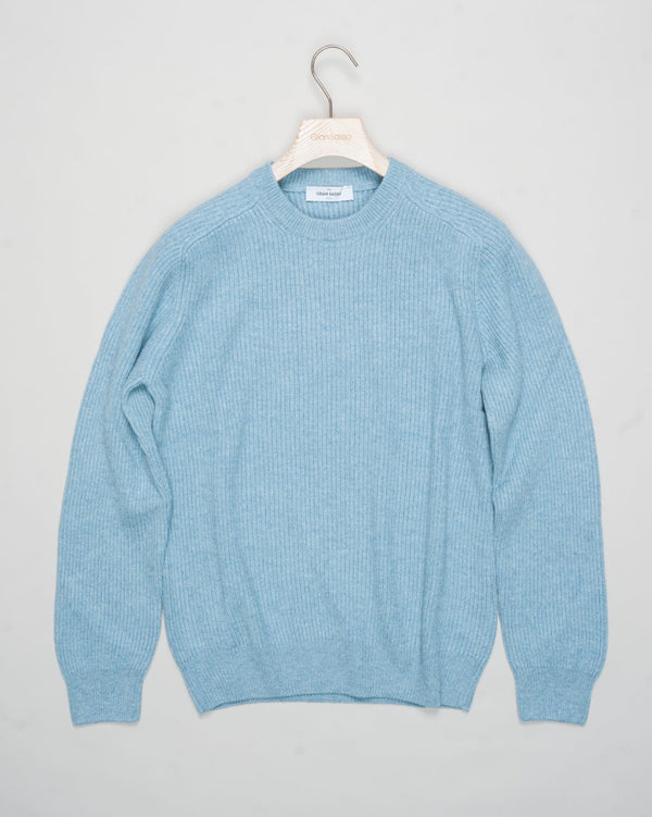 Art. 23129/19688
Col 523 / Ice blue
Composition: 80% wo 10%ws 10%vi
Made in Italy Gran Sasso Ribbed Crewneck Knit / Ice Blue