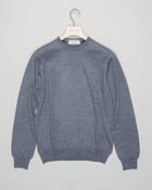 Art. 55167 14290
Col 088 / Grey
Composition 100% merino wool
Made in Italy Gran Sasso Merino Crewneck / Grey
