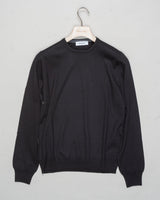 Art. 55167 14290
Col 099 / Black
Composition 100% merino wool
Made in Italy Gran Sasso Merino Crewneck / Black