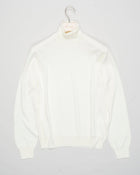 Art. 55157 / 14290
Col. 055 / Panna, Off white
100% Merino wool 
Made in Italy Gran Sasso Merino Rollneck / Off White