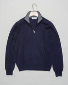 Art. 55126 19690
Col 598 / Navy
Composition 80% wo 10% ws 10%vi
12 gauge
Made in Italy Gran Sasso Wool & Cashmere Half-Zip / Navy