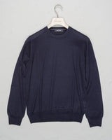Art. 43167/15390
Col 598 / Navy
Composition 70%ws, 30%se
Made in Italy Gran Sasso Cashmere &amp; Silk Crewneck / Navy