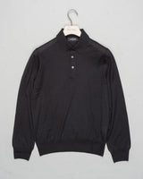 Art. 43123/15390
Col 099 Black
Composition 70%ws, 30%se
Made in Italy Gran Sasso Cashmere &amp; Silk Polo / Black