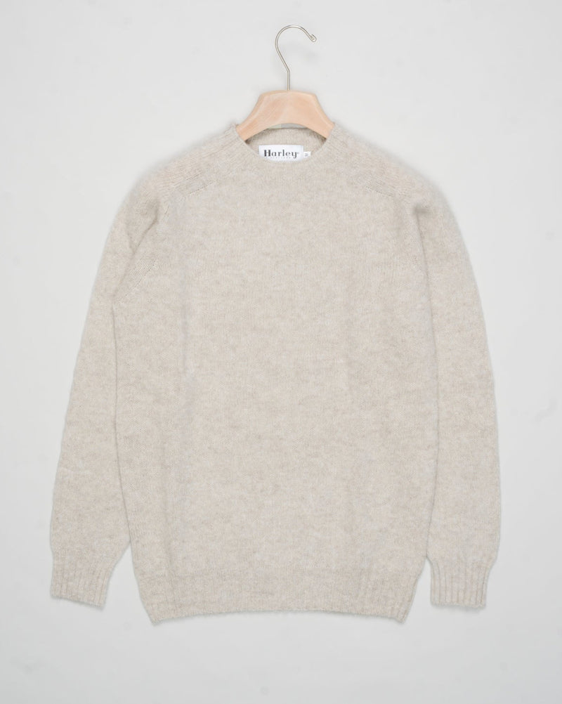 Composition: 100% Pure new wool
Article: 3834/7 Shaggy
Color: Vellum / Natural&nbsp;
Made in Scotland Harley of Scotland Shaggy Crew Neck / Vellum