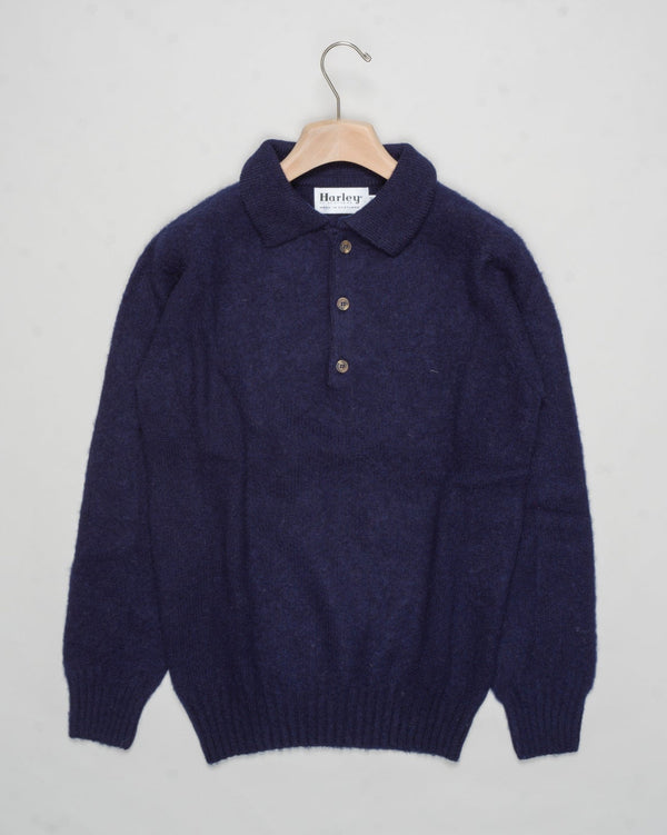 Composition: 100% Pure new wool
Article: 5234 / Eton Shaggy
Color: Navy
Made in Scotland Harley of Scotland Shaggy Polo / Navy