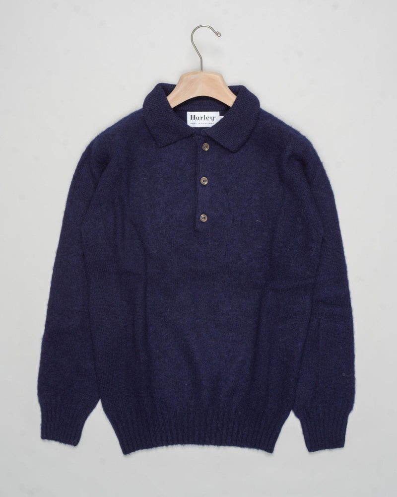 Composition: 100% Pure new wool
Article: 5234 / Eton Shaggy
Color: Navy
Made in Scotland Harley of Scotland Shaggy Polo / Navy