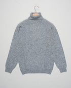 Composition: 100% Pure new wool
Made in Scotland
Article: 3834/5 Shaggy
Color: Mid Grey Harley of Scotland Shaggy Roll Neck / Mid Grey