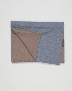 Measurements: L: 194cm W: 40cm
Article: 57123 / 15564
Color: 072 / Grey &amp; Brown
Composition: 100% Cashmere
Made in Italy Gran Sasso Double Face Cashmere Scarf / Grey &amp; Brown
