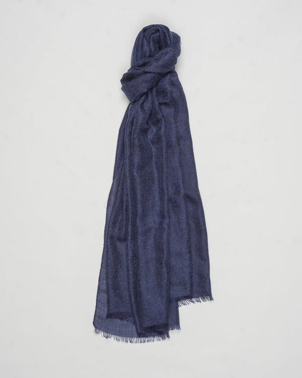 Article: 93102 / 91200
Color: 590 / Navy
Composition: 100% Cashmere
18 Gauge
Made in Italy Gran Sasso Ultralight Cashmere Scarf / Navy