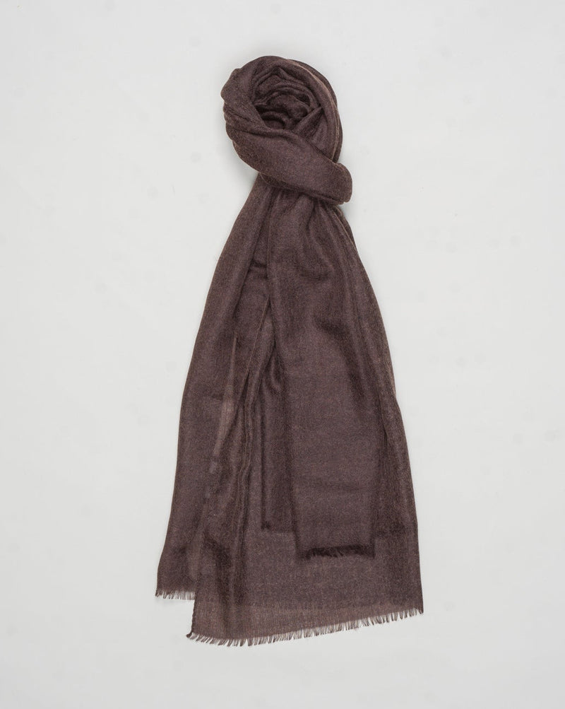 Article: 93102 / 91200
Color: 170 / Dark Brown
Composition: 100% Cashmere
18 Gauge
Made in Italy Gran Sasso Ultralight Cashmere Scarf / Brown