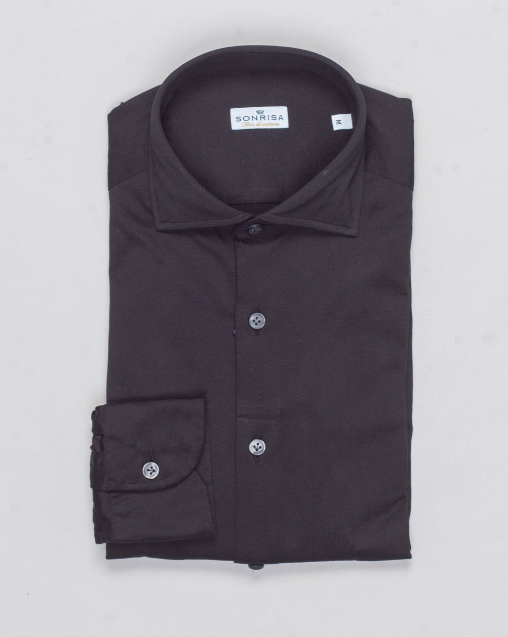 Composition: 100% Cotton
Article: J133
Model: FJ17
Color: Black / 03 Sonrisa Cotton Jersey Shirt / Black
Made in Italy