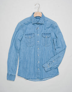 Slimline
Cut away collar
Single cuff
Mother of Pearl buttons
Composition: 100% Cotton Twofold
Article: 7737218897
Color: 815 / Blue Stenströms Casual Denim Shirt / Blue