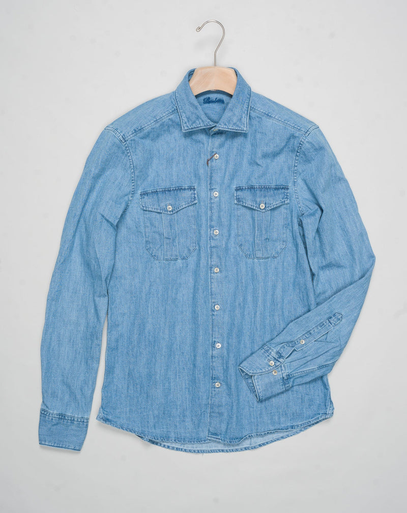 Slimline
Cut away collar
Single cuff
Mother of Pearl buttons
Composition: 100% Cotton Twofold
Article: 7737218897
Color: 815 / Blue Stenströms Casual Denim Shirt / Blue