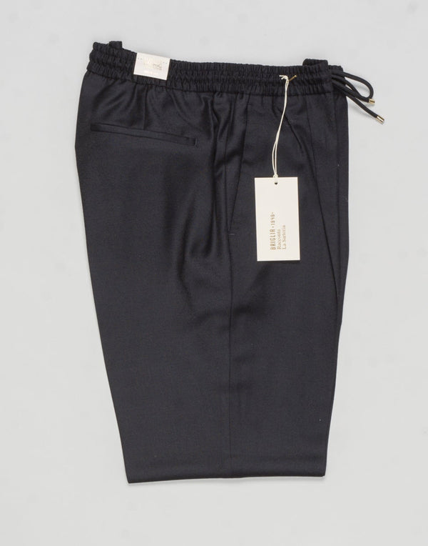 Article: 400123
Model: Wimbledons
Color: Black / 10
Composition: 90% Virgin Wool 10% Cashmere
Lining: 100% Cotton
One Pleat
Slanted side pockets
Drawstring waist
Made in Naples, Italy Briglia Drawstring Flannel Trousers / Black