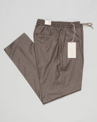 Article: 400123
Model: Wimbledons
Color: Brown / 36
Composition: 90% Virgin Wool 10% Cashmere
Lining: 100% Cotton
One Pleat
Slanted side pockets
Drawstring waist
Made in Naples, Italy Briglia Drawstring Flannel Trousers / Brown