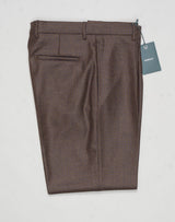 Model: Chiaia long
Single pleat
Front pockets: seam
Back pockets: welted
Hemming: 5cm turn ups
Article: ca2034
Color: Brown
Composition: 100% Virgin wool natural stretch
Made in Martina Franca, Italy Berwich Puppytooth Trousers / Brown